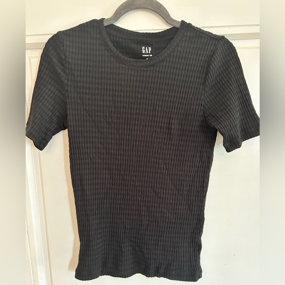Mid sleeve cotton top